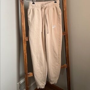 Nike Girls Joggers in Cream